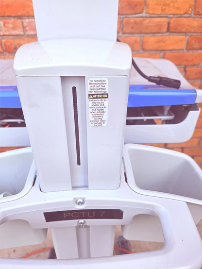 RUBBERMAID 1781127 ROLL STAND MEDICAL LAPTOP VARIABLE HEIGHT AC CART FREE SHIP