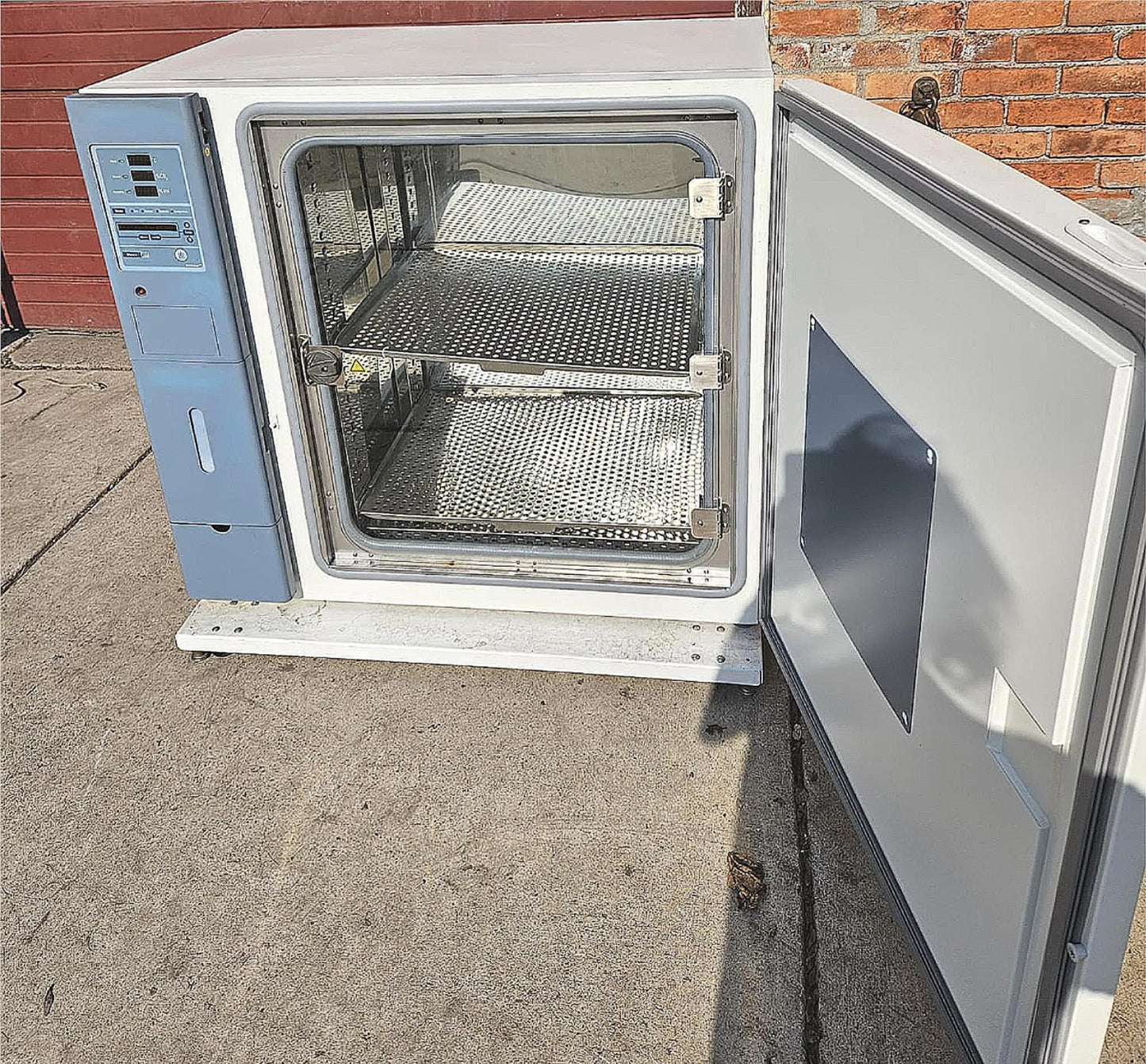 REFURBISHED THERMO STERI-CULT 3310 CO2 INCUBATOR & BONUS CART ON WHEELS FREESHIP