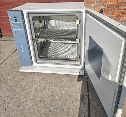 REFURBISHED THERMO STERI-CULT 3310 CO2 INCUBATOR & BONUS CART ON WHEELS FREESHIP