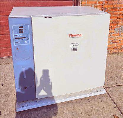 REFURBISHED THERMO STERI-CULT 3310 CO2 INCUBATOR & BONUS CART ON WHEELS FREESHIP