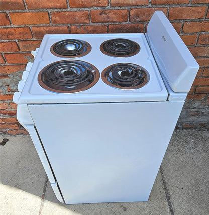 PERFECTFORTIGHTSPACE HOTPOINT 20" FREESTANDING ELECTRIC RANGE OVEN 220Volt WHITE