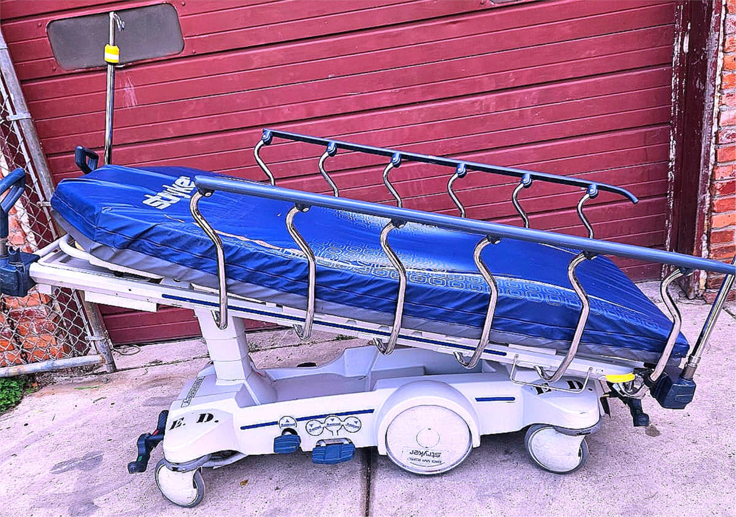 STRYKER 1015 ISOFLEX SE GEL MATTRESS BIGWHEEL HOSPITAL GURNEY STRETCHER FREESHIP